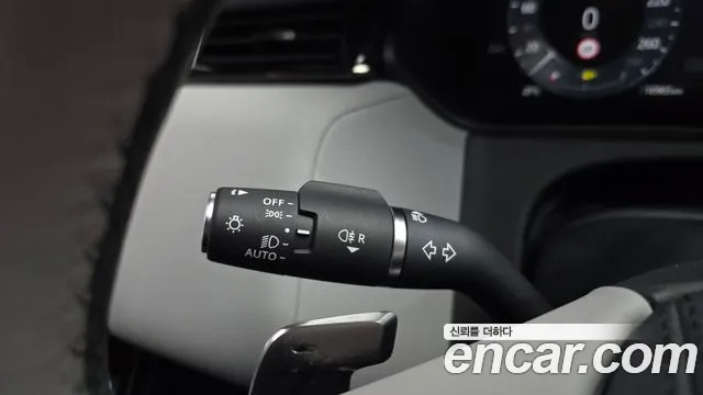 Land Rover Range Rover Velar — Фото автомобиля 30