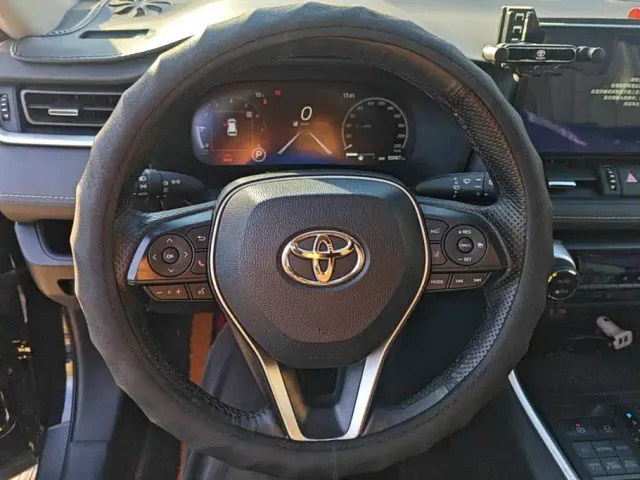 Toyota Wildlander — Фото автомобиля 15