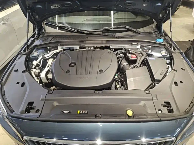 Volvo S90 — Фото автомобиля 19