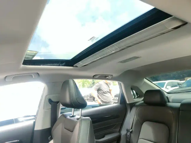 Geely Emgrand — Фото автомобиля 14