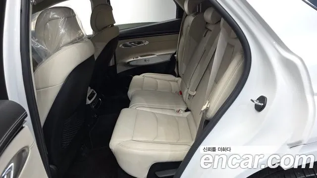 Genesis GV70 — Фото автомобиля 17