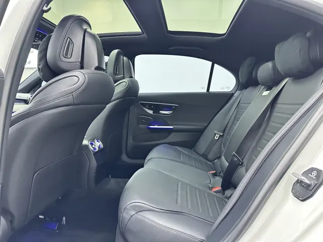 Mercedes-Benz C-Class — Фото автомобиля 11