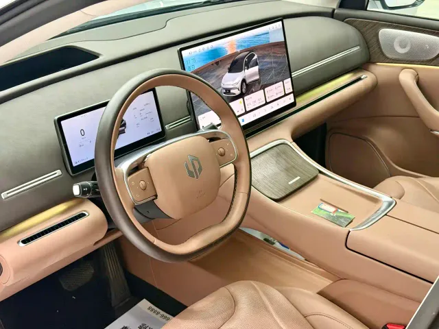 Leapmotor C11 — Фото автомобиля 6