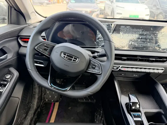 Geely Binrui — Фото автомобиля 7