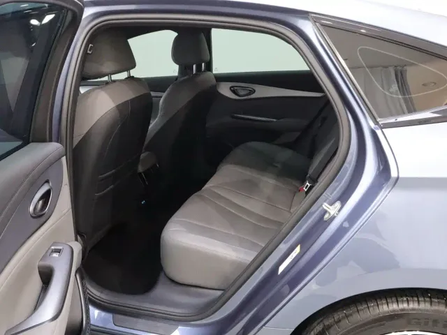 BYD Seal 07 DM-i — Фото автомобиля 12
