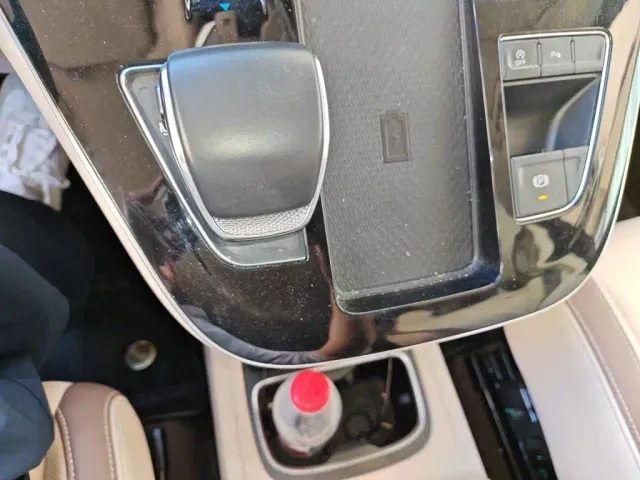 Bestune Besturn M9 — Фото автомобиля 15