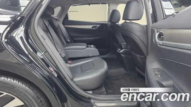 Hyundai Grandeur Grandeur (New) Hybrid — Фото автомобиля 17
