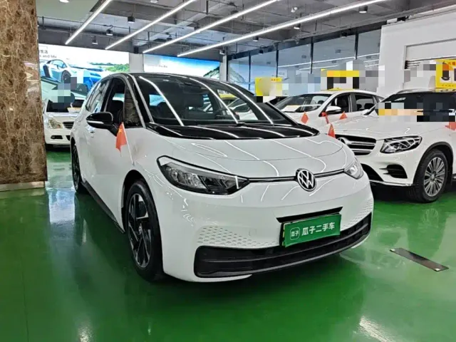 Volkswagen ID.3 — Фото автомобиля 3