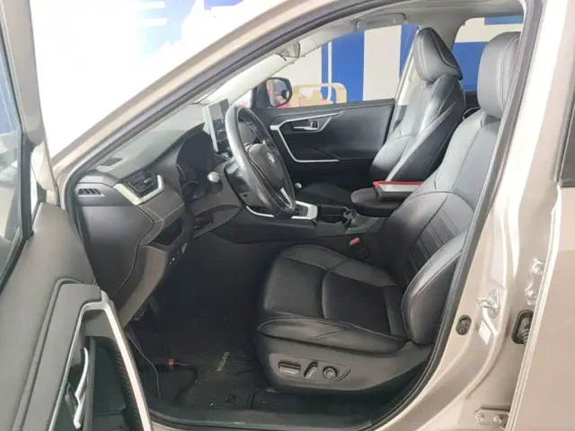 Toyota Wildlander — Фото автомобиля 14