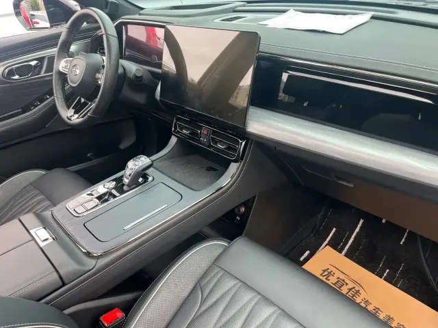GAC Trumpchi GS8 — Фото автомобиля 23