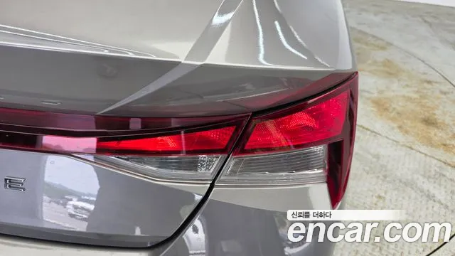 Hyundai AVANTE Modern — Фото автомобиля 23