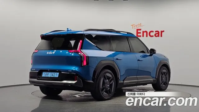 Kia EV9 — Фото автомобиля 2