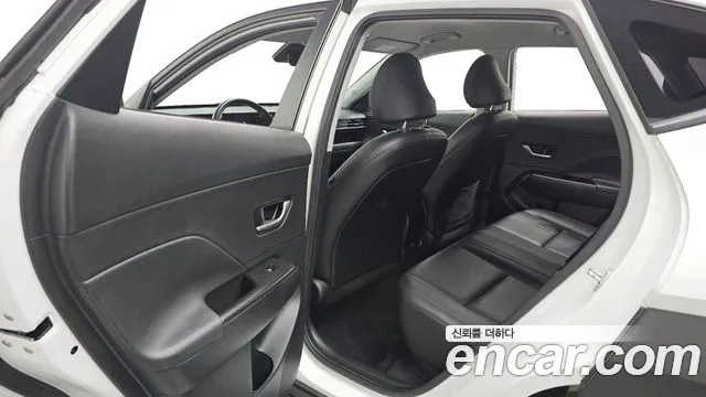 Hyundai Kona SX2 — Фото автомобиля 16