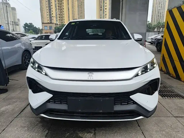 BYD Song Pro — Фото автомобиля 2