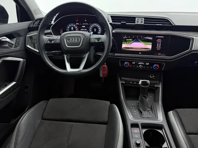 Audi Q3 — Фото автомобиля 10