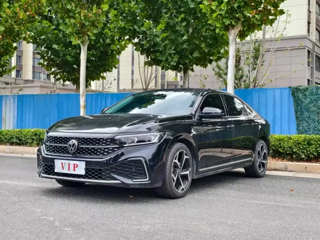 Фотография автомобиля — Volkswagen Passat