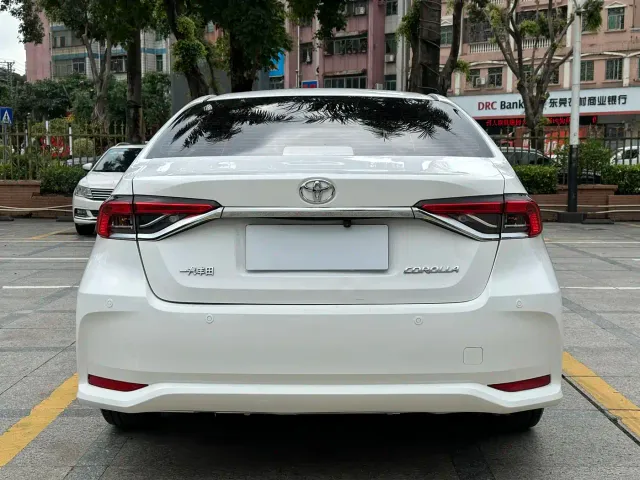 Toyota Corolla — Фото автомобиля 5