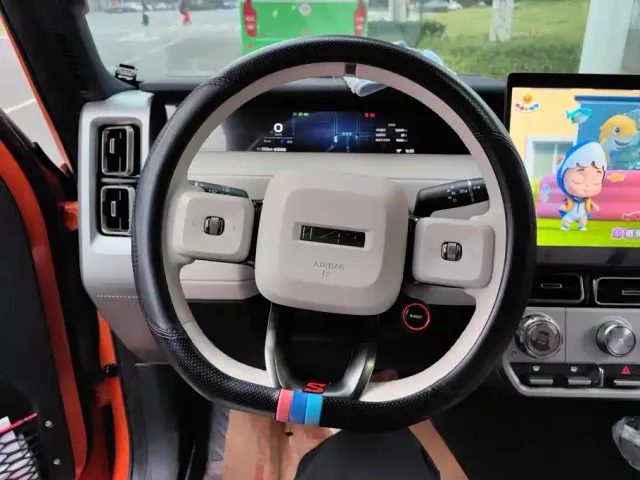 iCAR V23 — Фото автомобиля 15