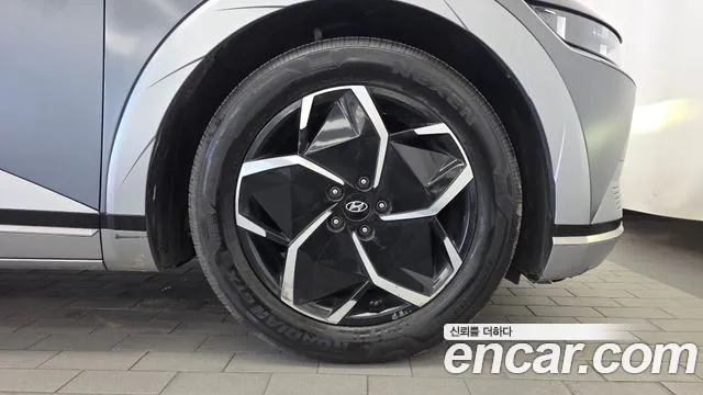Hyundai Ioniq 5 — Фото автомобиля 6
