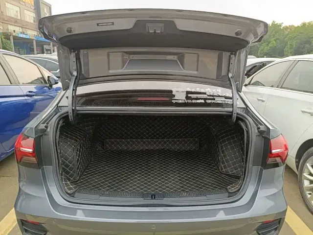 Roewe i5 — Фото автомобиля 18