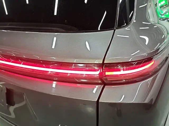 Li Auto L9 — Фото автомобиля 7