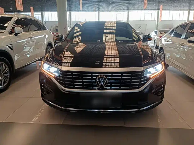 Volkswagen Passat — Фото автомобиля 2