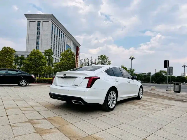 Cadillac CT5 — Фото автомобиля 5