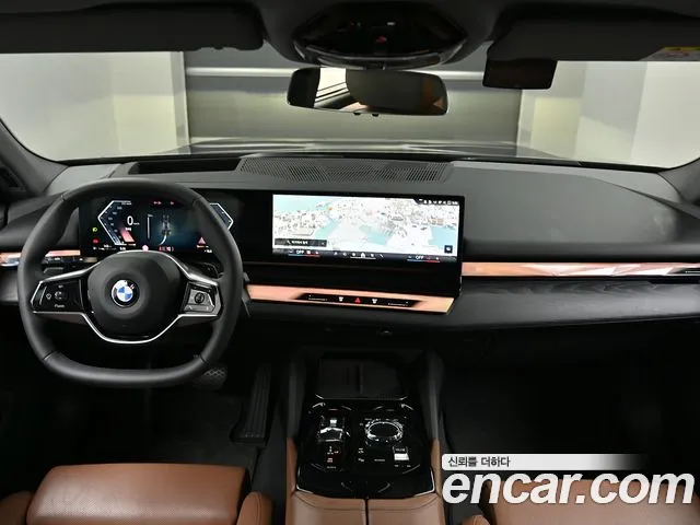 BMW 5 Series G60 — Фото автомобиля 6