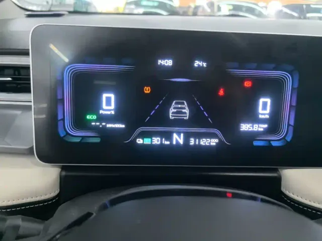 Geely Geometry E Firefly — Фото автомобиля 11