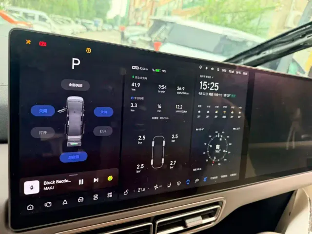 Li Auto MEGA — Фото автомобиля 5