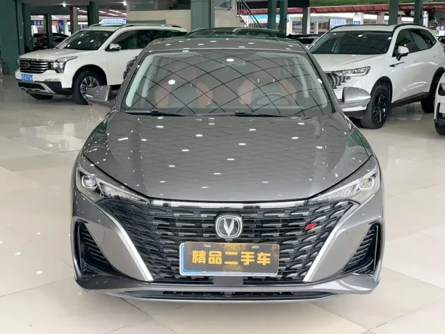 Changan Eado — Фото автомобиля 2