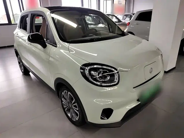 Leapmotor T03 — Фото автомобиля 3
