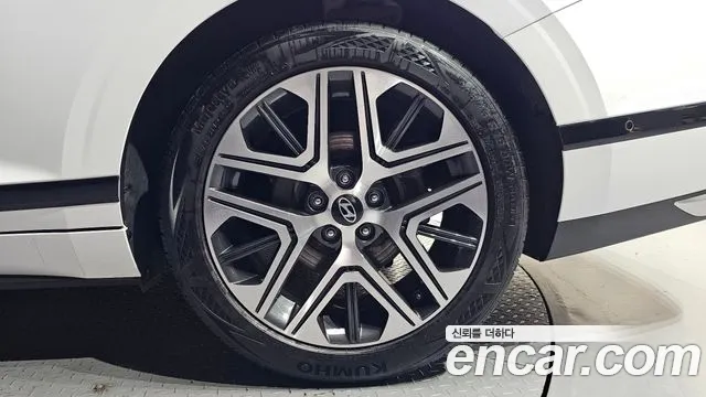 Hyundai Grandeur GN7 — Фото автомобиля 6