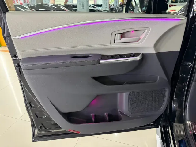 Toyota Granvia — Фото автомобиля 17