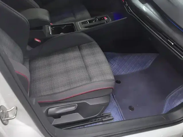 Volkswagen Golf GTI — Фото автомобиля 8