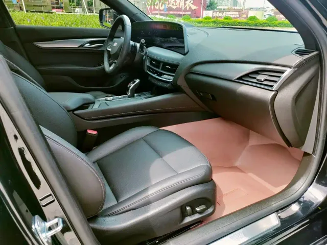 Cadillac CT5 — Фото автомобиля 29