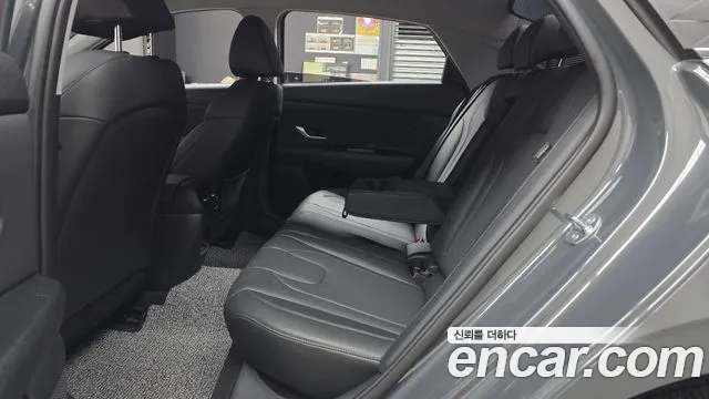 Hyundai Avante CN7 — Фото автомобиля 12