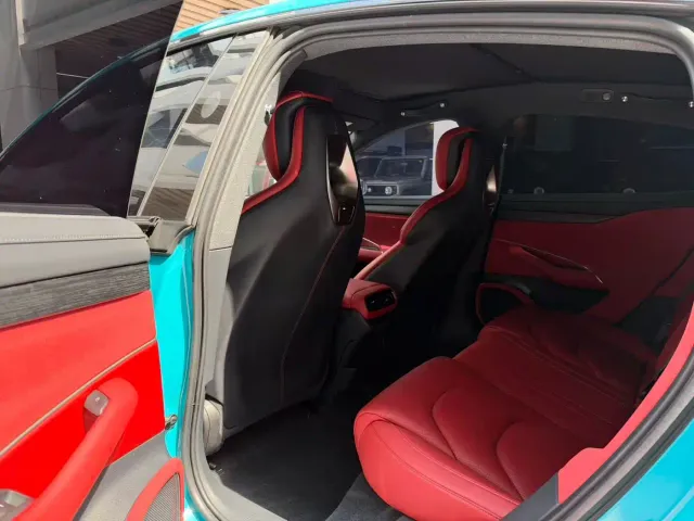 Xiaomi SU7 — Фото автомобиля 12