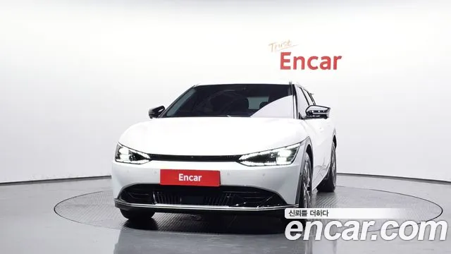 Kia EV6 — Фото автомобиля 2