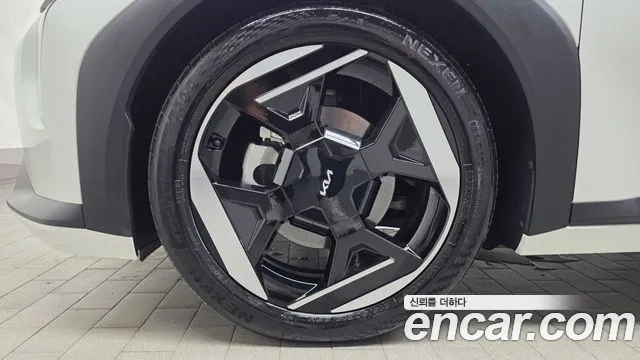 Kia EV4 — Фото автомобиля 5