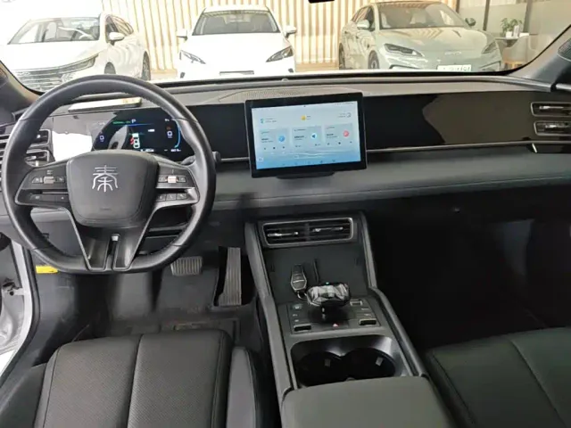 BYD Qin L — Фото автомобиля 9
