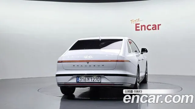 Hyundai Grandeur GN7 — Фото автомобиля 4