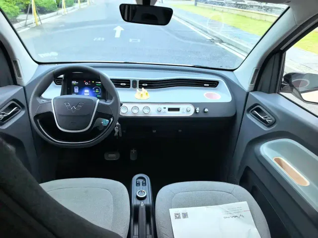 Wuling Hongguang Mini EV — Фото автомобиля 6