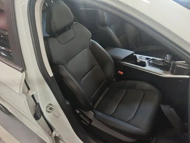 Geely Emgrand — Фото автомобиля 24