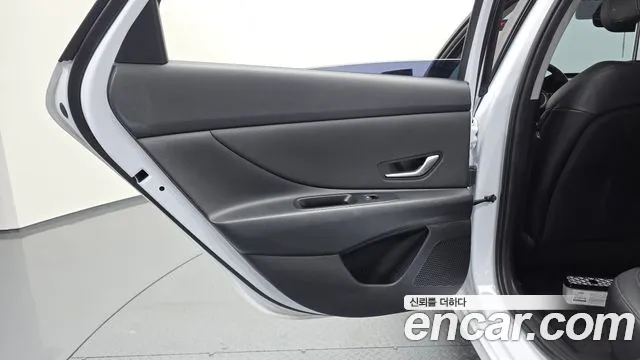 Hyundai Avante CN7 — Фото автомобиля 14