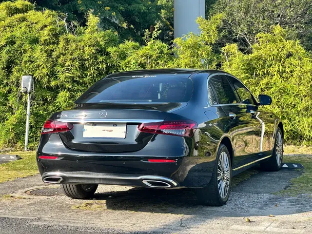 Mercedes-Benz E-Class — Фото автомобиля 18