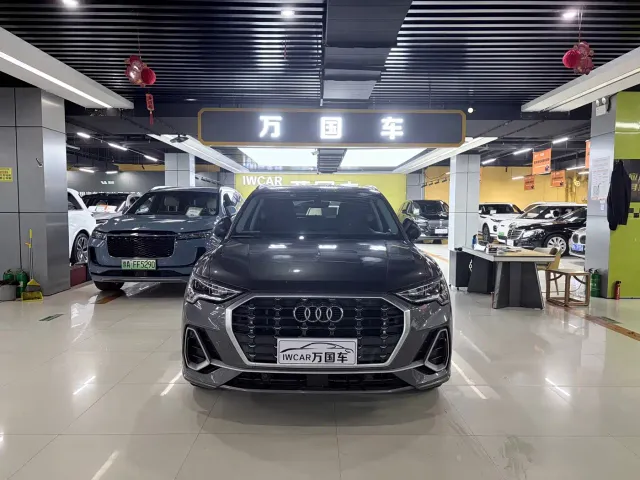 Фотография автомобиля — Audi Q3