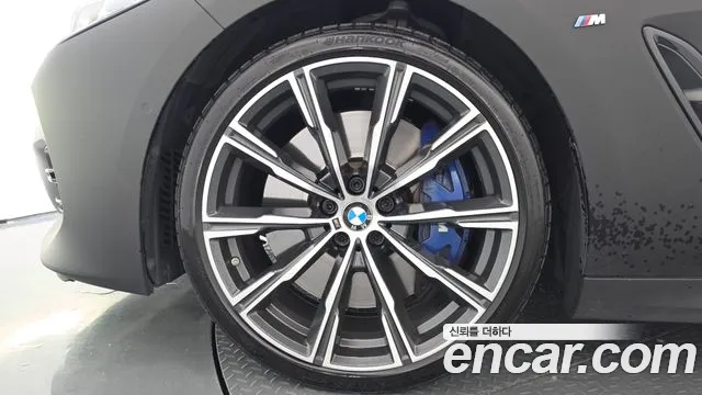 BMW 8-Series — Фото автомобиля 4