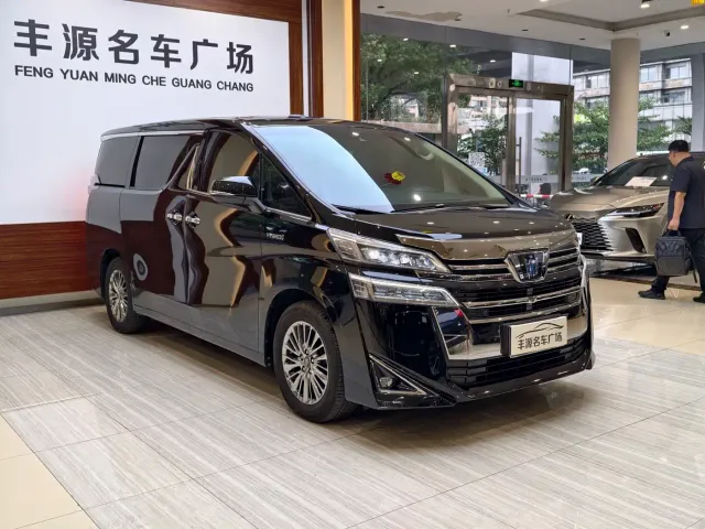 Toyota Vellfire — Фото автомобиля 3