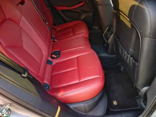 Porsche Macan — Фото автомобиля 12